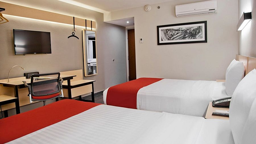 City Express By Marriott La Raza